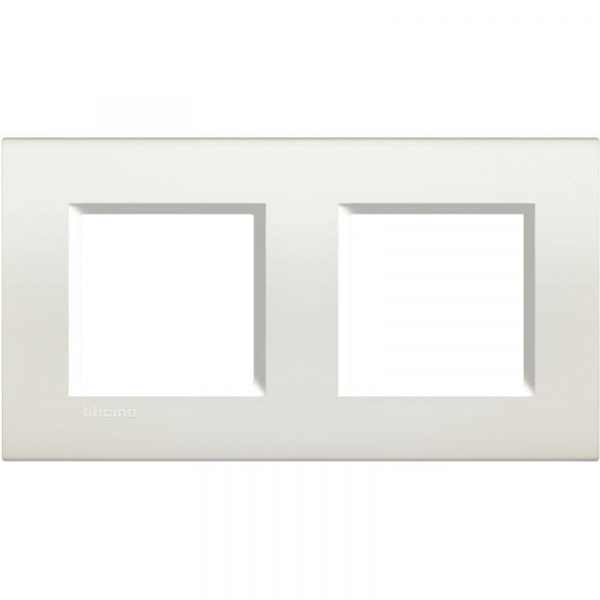 Рамка 2-м LivingLight прямоугол. бел. Leg BTC LNA4802M2BI